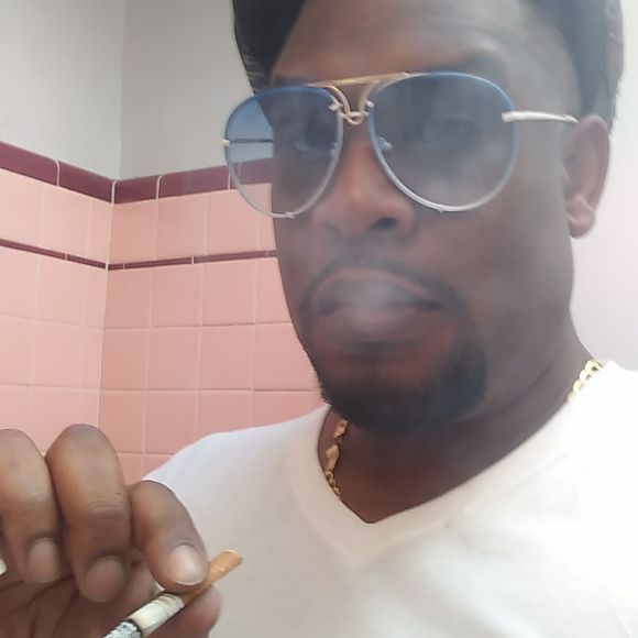 Meet your Posher, Snapper - Picture 1 of 1